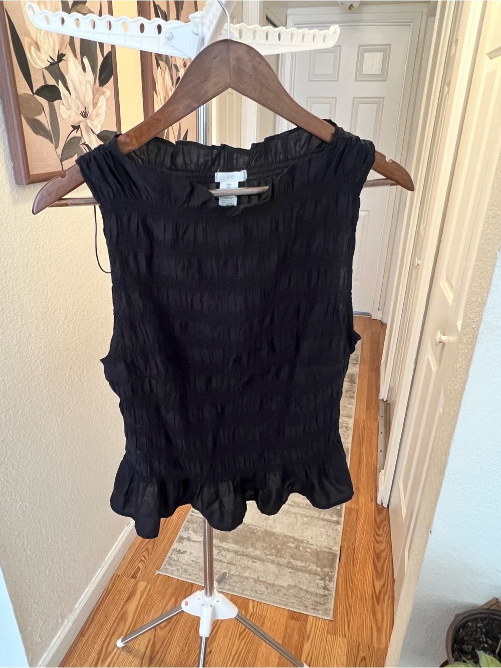 H&M Black Smocked Ruffle-Hem Sleeveless Camisole - Picture 2 of 3